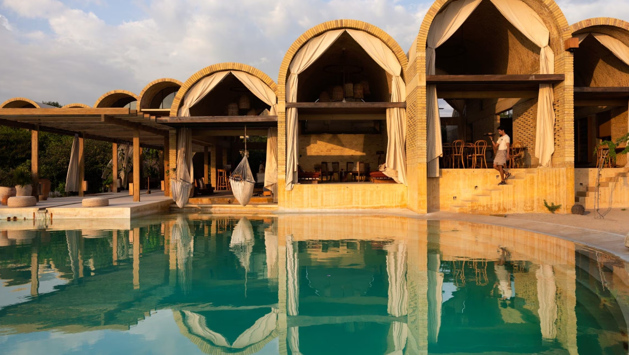 Expedia 8% Off Hotel Bookings